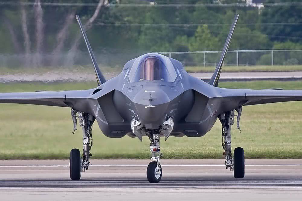 Su-57 vs. F-35: What a Responsible Comparison Can Say