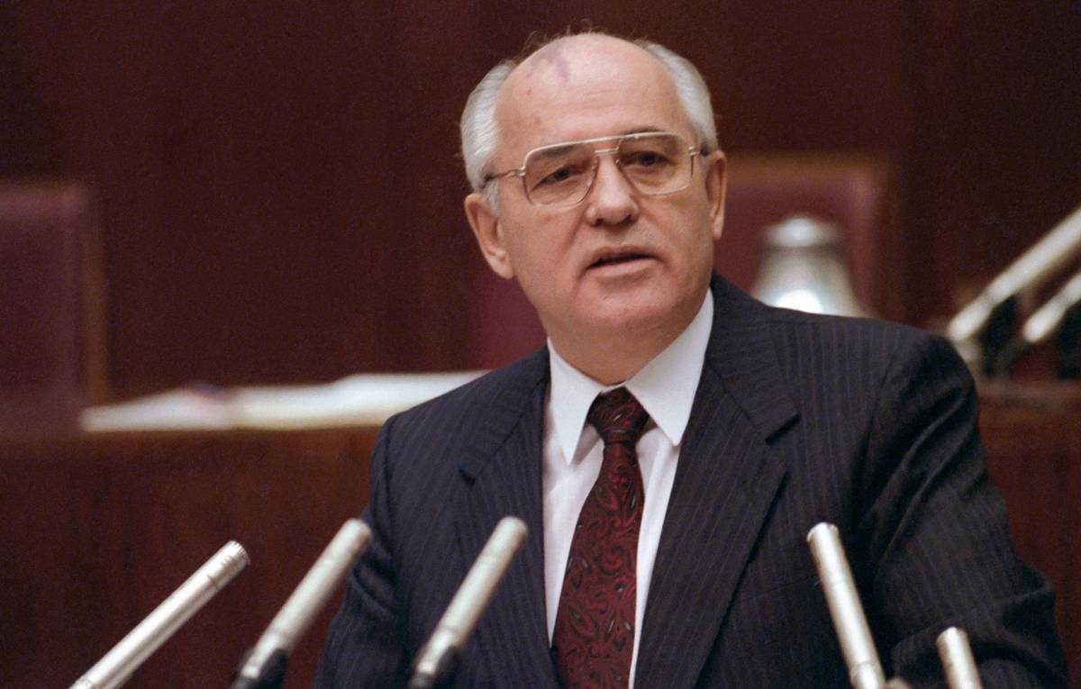 Five Soviet Defection and Collaboration Cases in Context