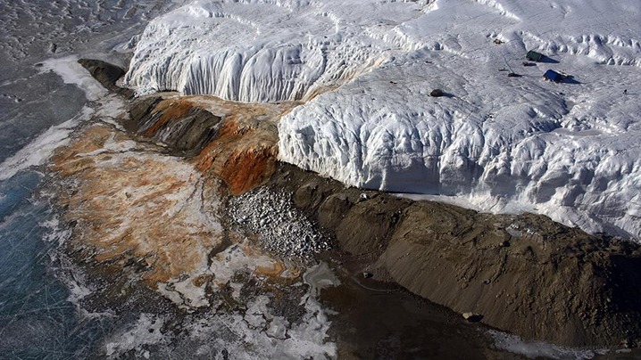 7 Extraordinary Natural Phenomena—and the Science Behind Them