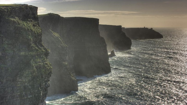 10 Extraordinary Cliffs and the Geology Behind Their Height