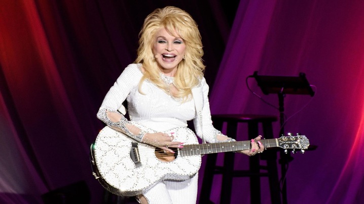 16 Practical Lessons from Dolly Parton’s Public Career