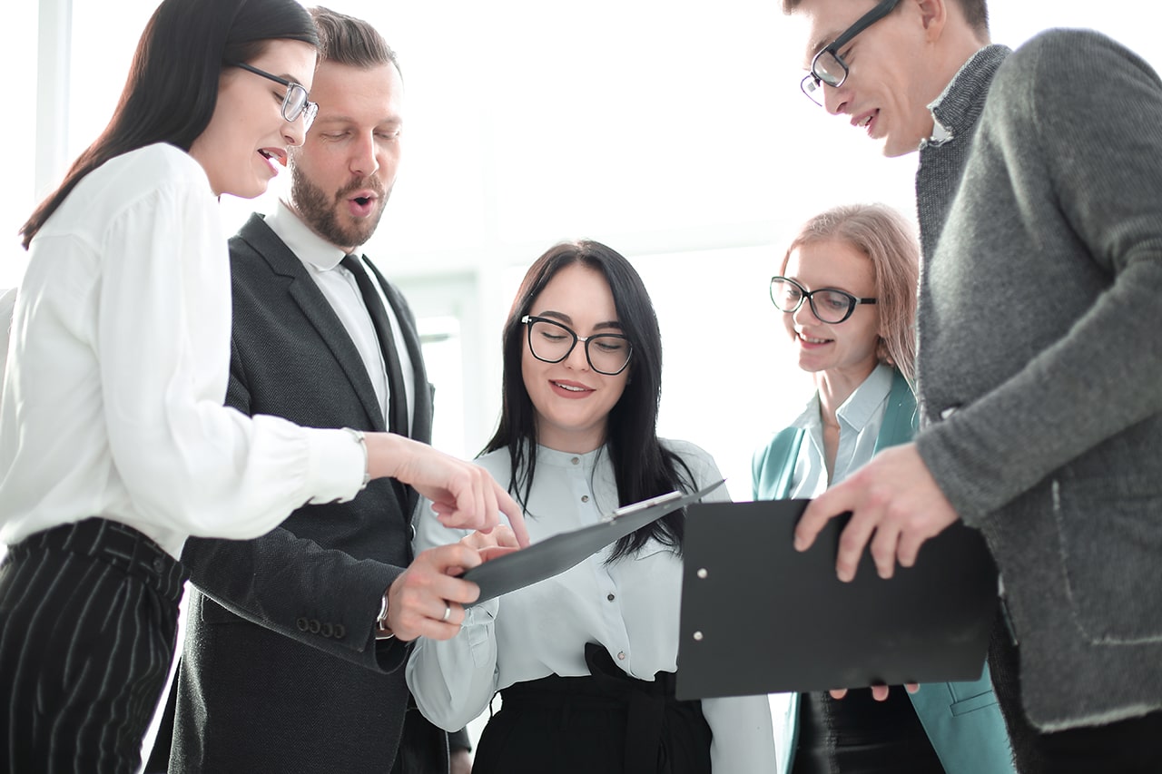 Modern business style and the rules of power dressing